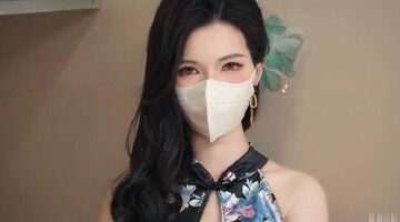 超颜值极品女神〖狐不妖〗高冷御姐在金主爸爸面前只是一只被肆意蹂躏的小母狗，超性感黑丝美腿扛肩爆操嫩穴